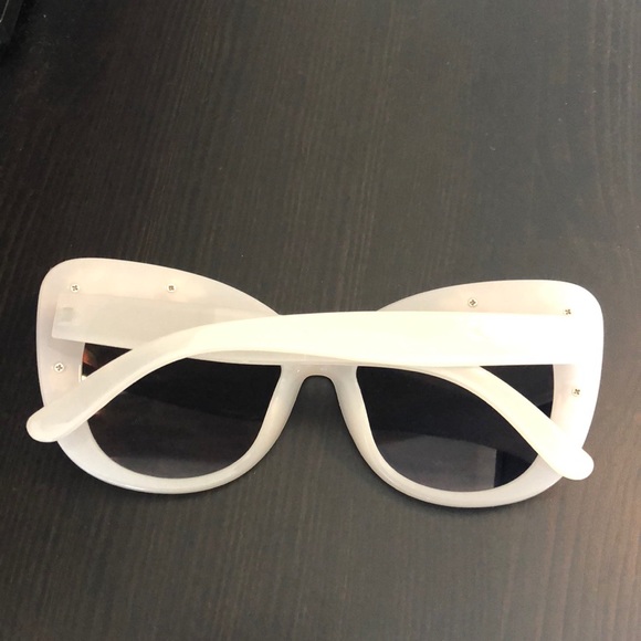 Vintage inspired sunglasses - Picture 3 of 3